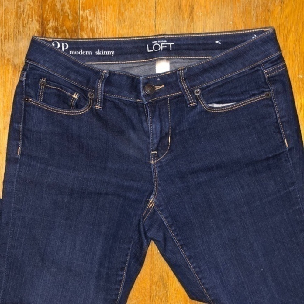 Ann Taylor LOFT Dark Wash Modern Skinny Stretch Jeans size 2P - Picture 4 of 8
